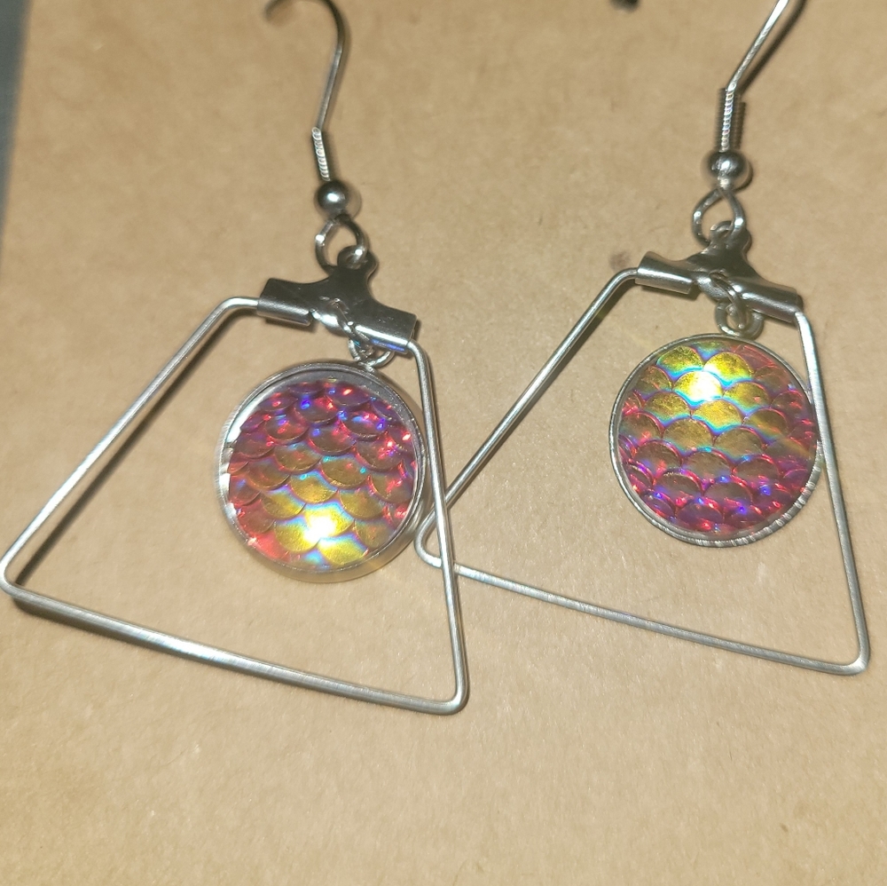 Earrings - Picture 4 of 10